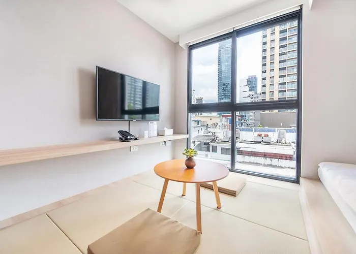 Livezen Sukhumvit 4*