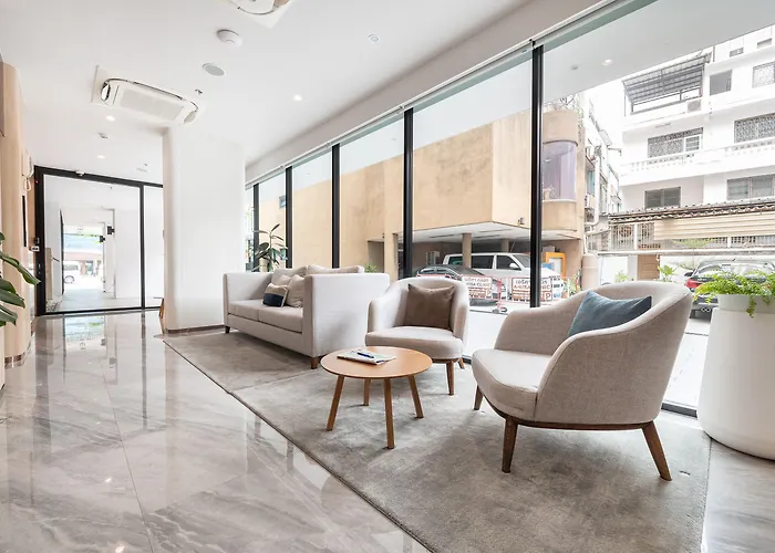 Livezen Sukhumvit Hotel 4*