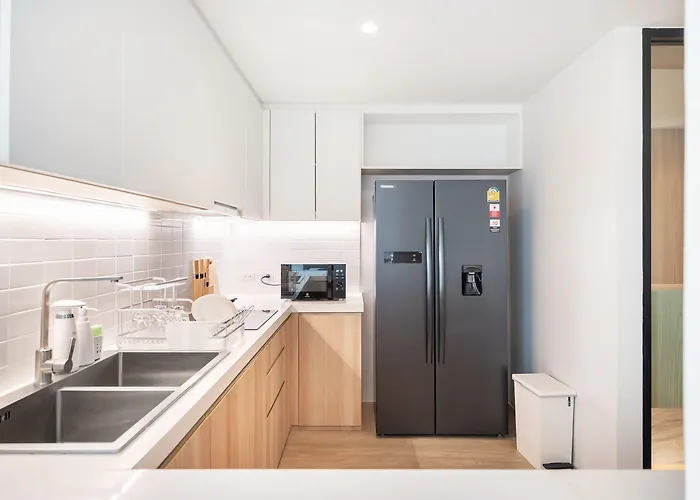 Livezen Sukhumvit Hotel 4*