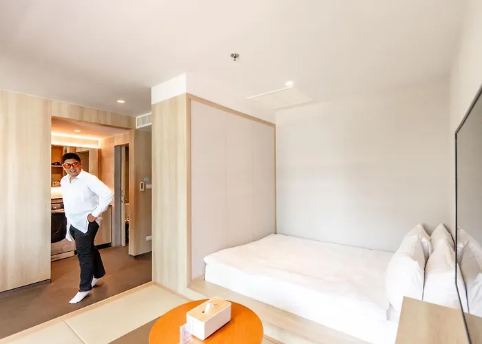 Livezen Sukhumvit Hotel