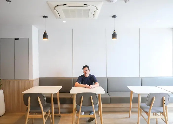 Livezen Sukhumvit Hotel Bangkok