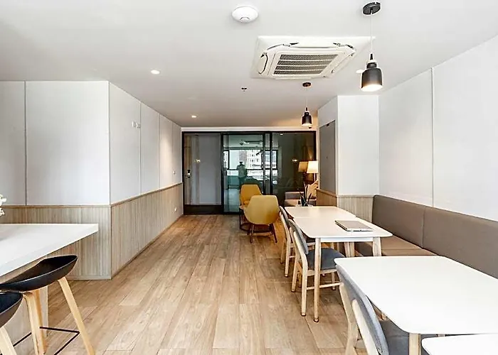 Livezen Sukhumvit Hotel Bangkok