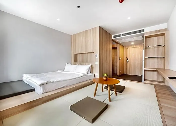Livezen Sukhumvit Hotel 4*