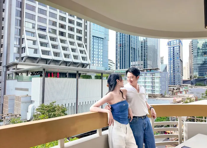 Отель Livezen Sukhumvit 4*